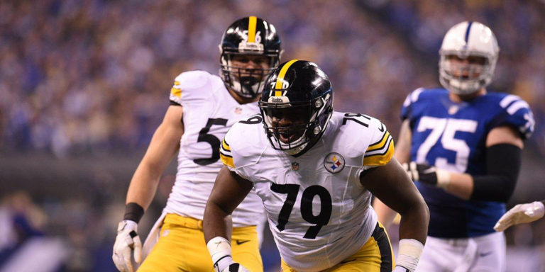 Steelers defensive tackle Javon Hargrave sacks Patriots quarterback Tom Brady