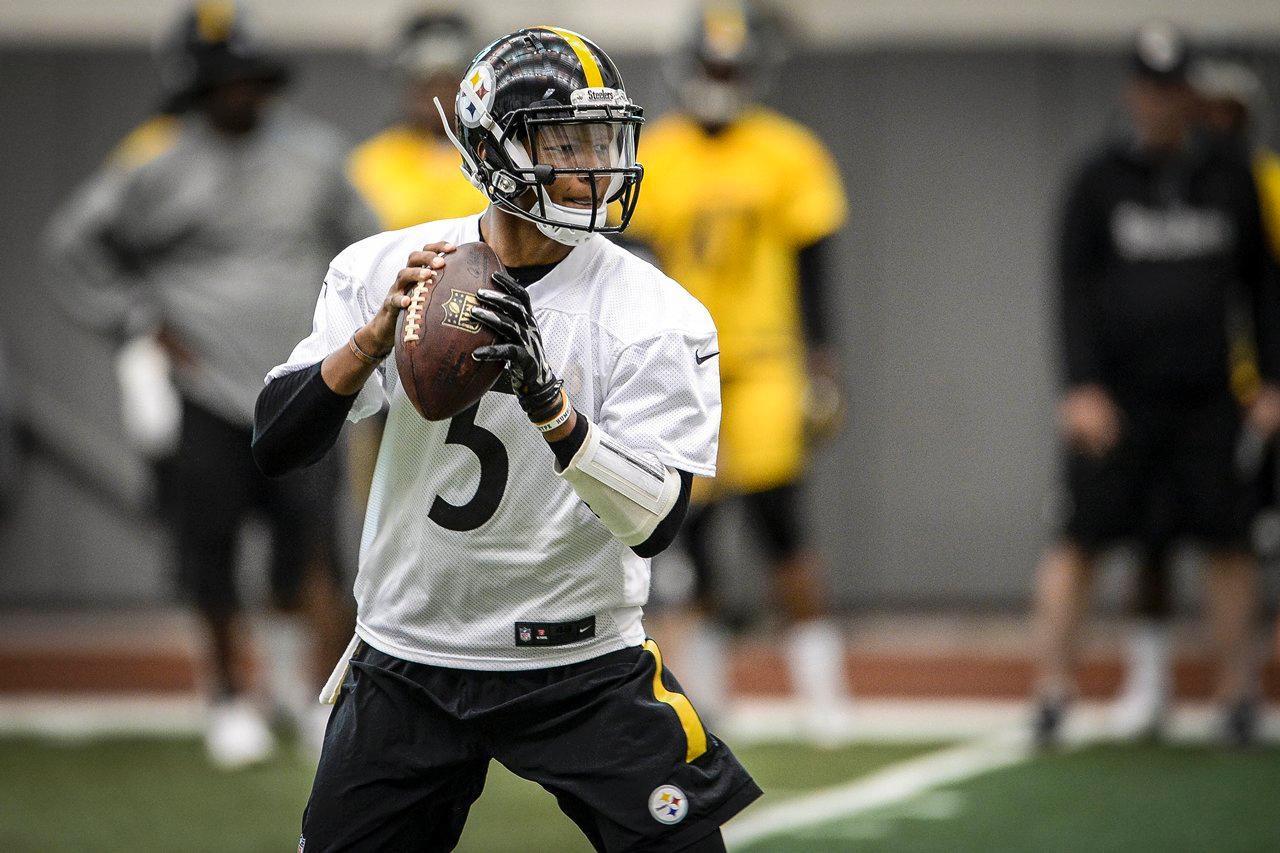 Former Steelers QB Joshua Dobbs Detailed This Impressive Ability Of Ben  Roethlisberger