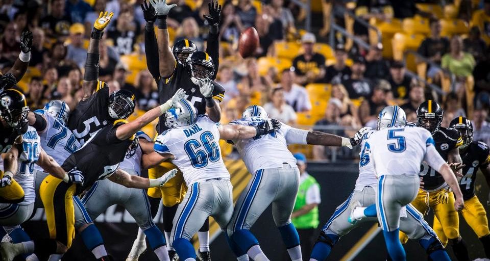 Pittsburgh Steelers block field goal by Detroit Lions