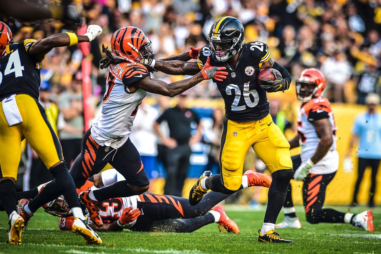 Le'Veon Bell Totals Over 130 Yards of Offense!