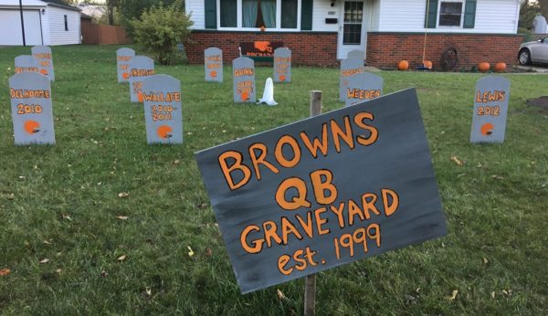 Browns' Myles Garrett turns yard into quarterback graveyard