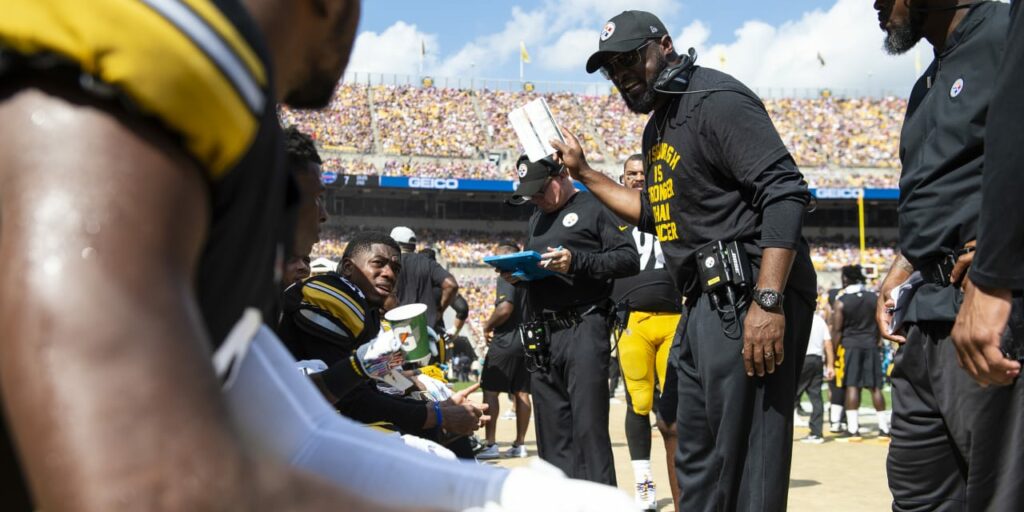 Pittsburgh Steelers head coach Mike Tomlin