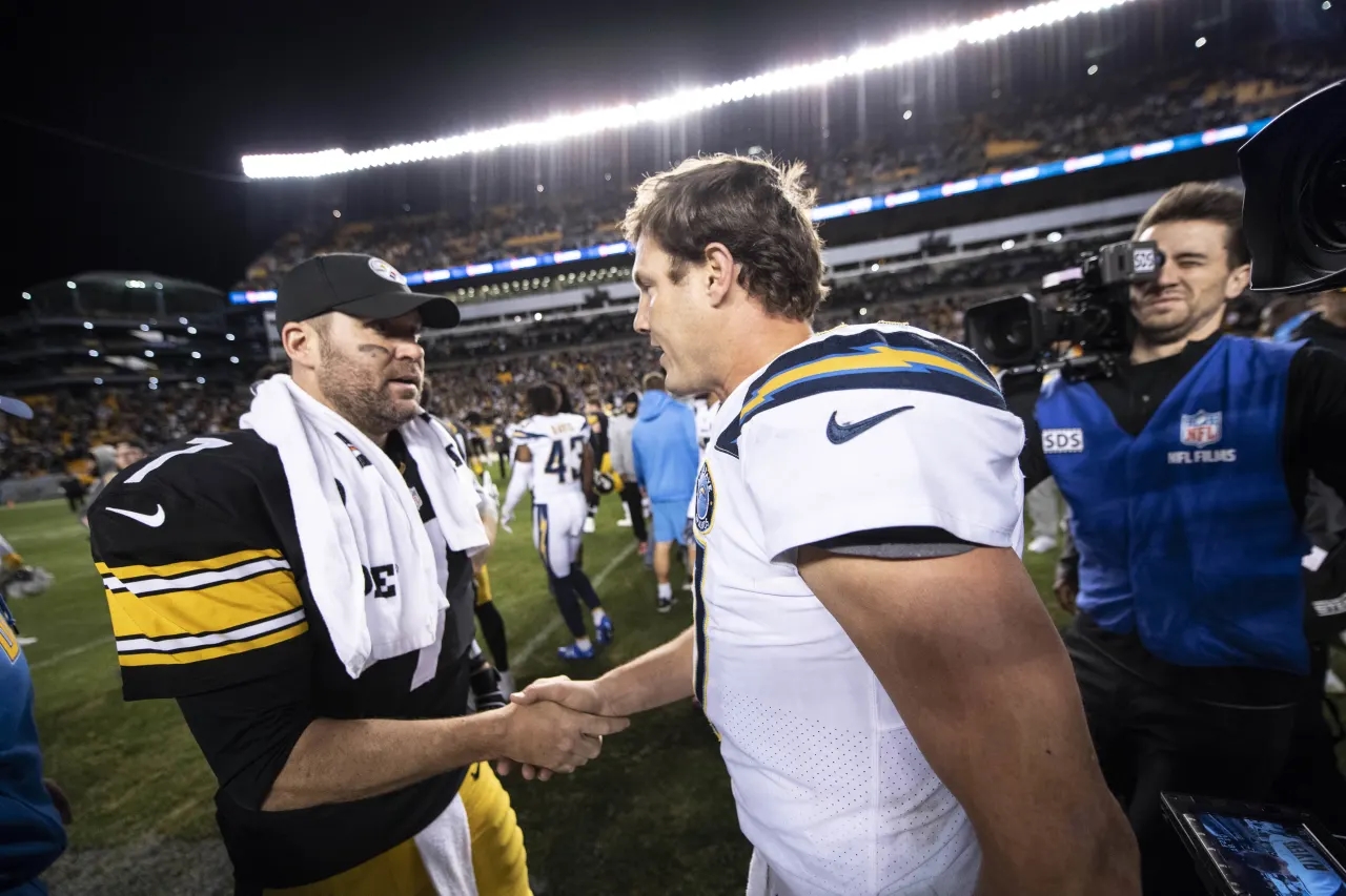 While Ben Roethlisberger struggles for Steelers, Philip Rivers finishing  strong for Colts