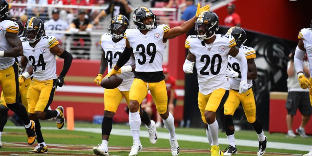 Pittsburgh Steelers safety Minkah Fitzpatrick (39) celebrates an interception against the San Francisco 49ers