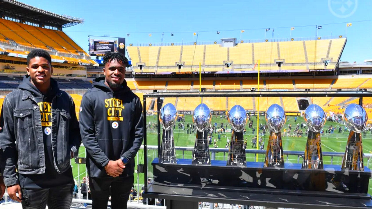 Devin Bush and Diontae Johnson visit Heinz Field after being selected in the 2019 NFL Draft by the Pittsburgh Steelers (photo: steelers.com)