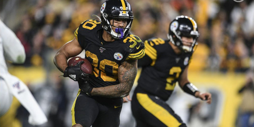 Pittsburgh Steelers running back James Conner