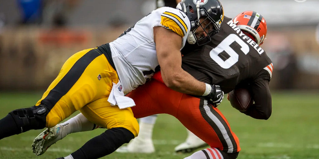 Pittsburgh Steelers nose tackle Chris Wormley sacks Baker Mayfield of the Cleveland Browns