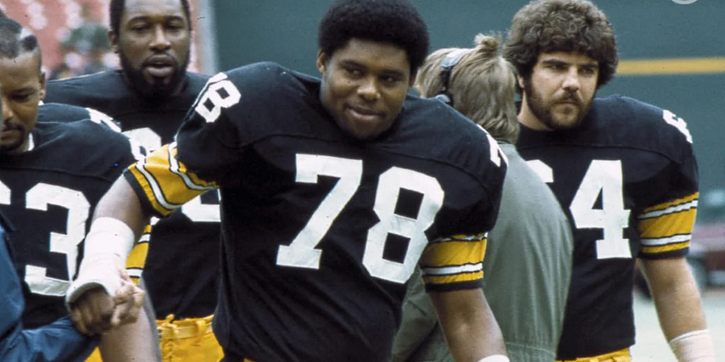 Dwight White (No. 78) of the Pittsburgh Steelers