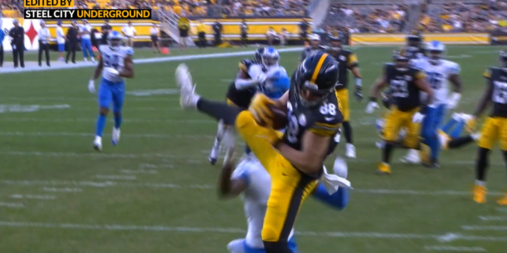 Watch: Roethlisberger pump-fakes Lions, cameraman for Freiermuth TD