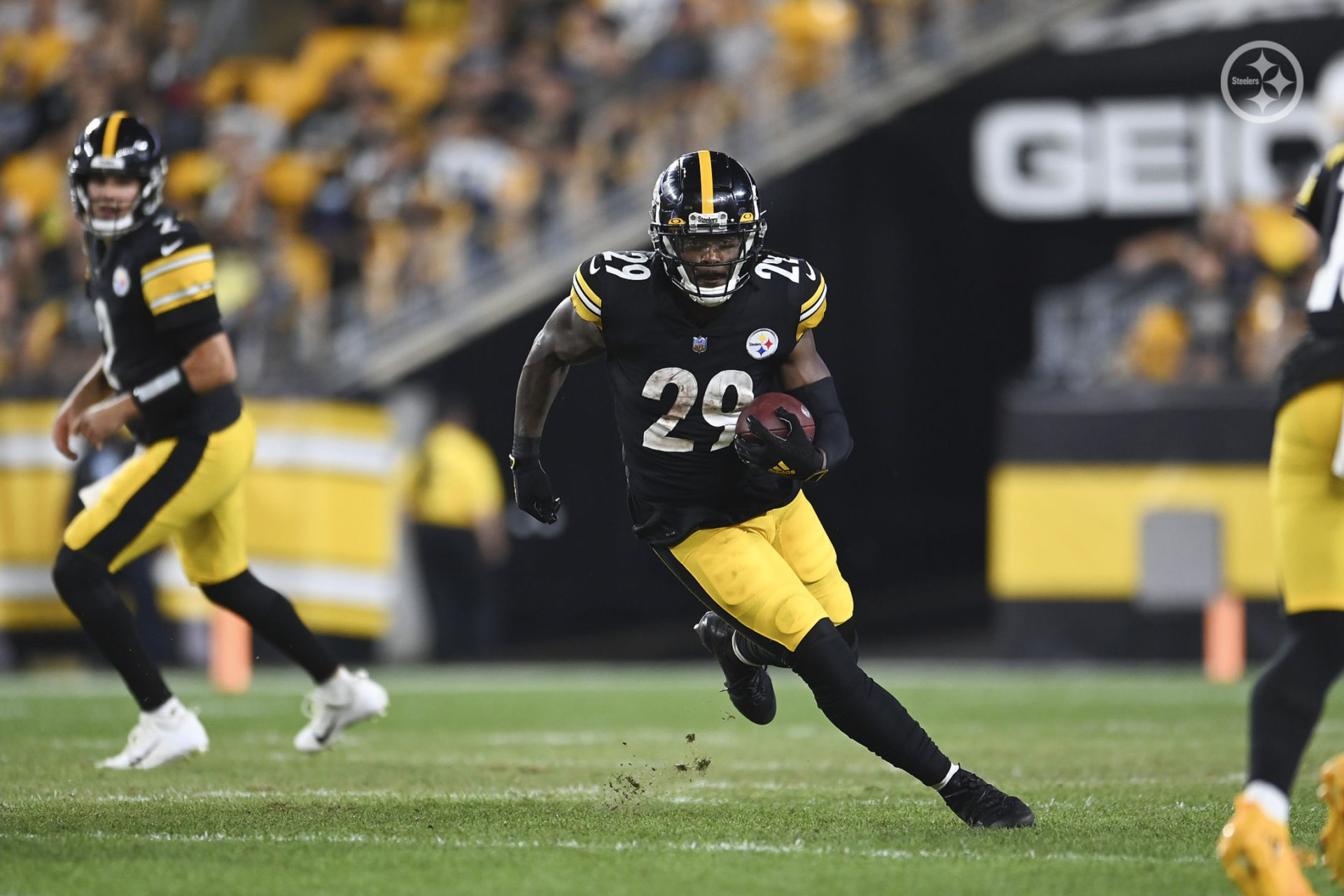 Steelers RB Benny Snell on fighting for roster spot: 'I never have