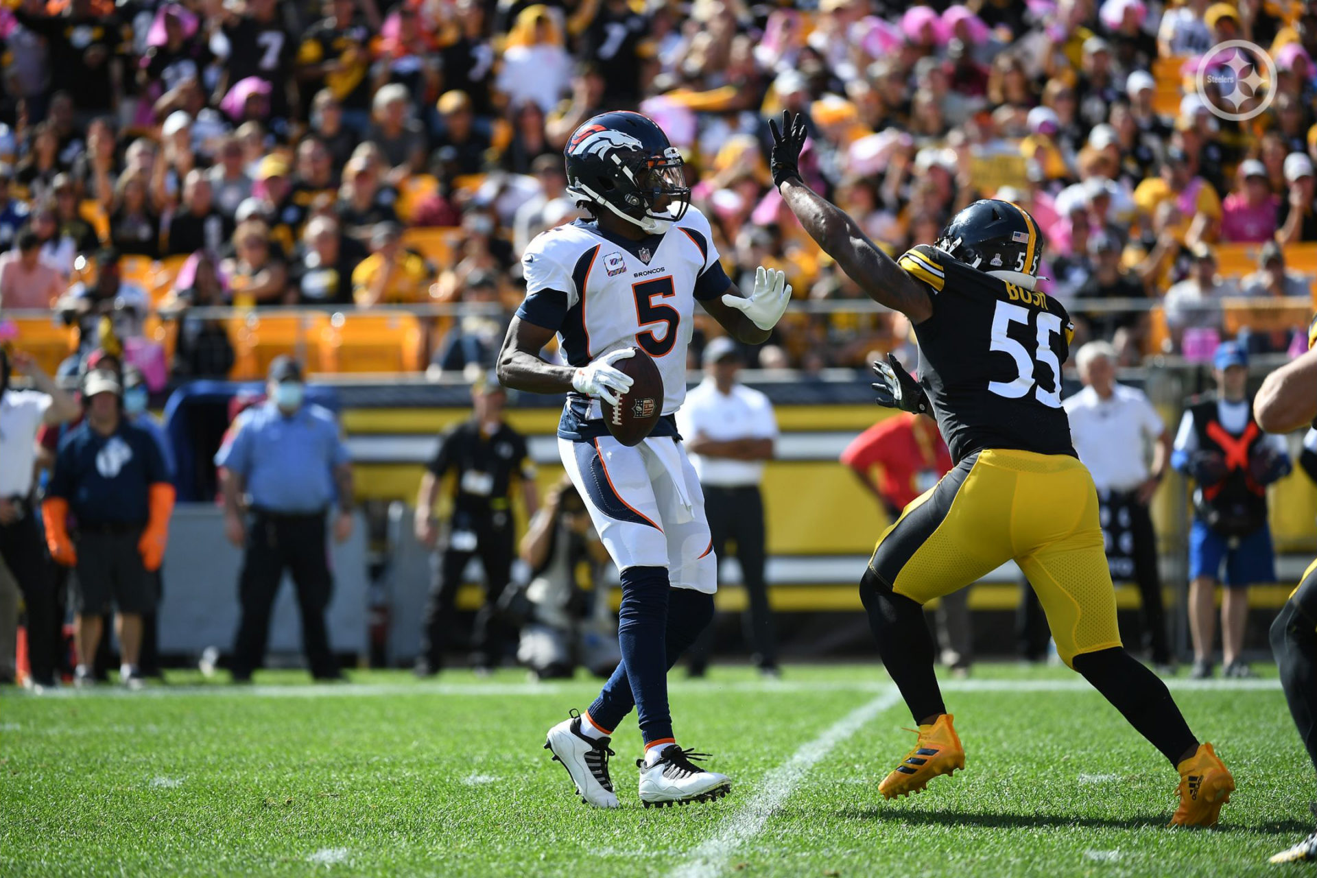 Roethlisberger throws 2 TDs, Steelers top Broncos 27-19