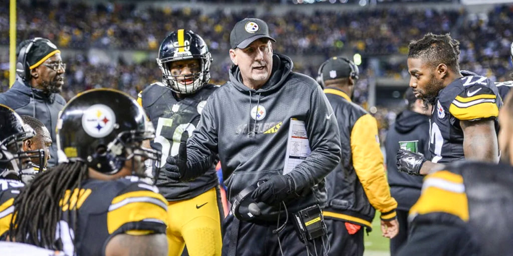 Pittsburgh Steelers defensive coordinator Keith Butler (2015)