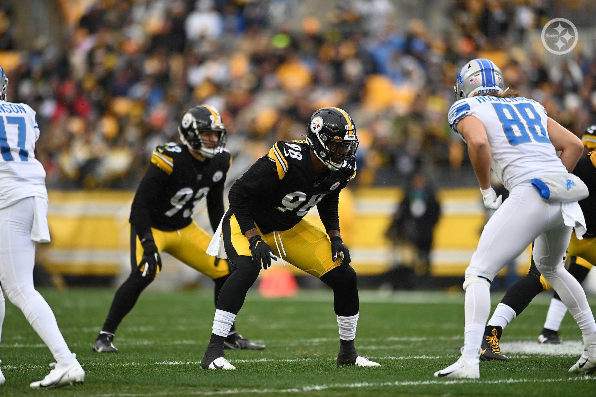 Steelers add former 1st-round draft pick Taco Charlton to practice squad