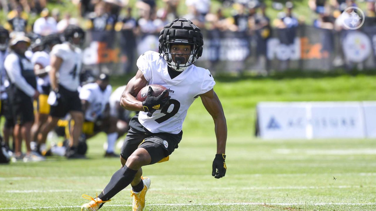 Pittsburgh Steelers WR Overview: Calvin Austin Fighting for a Role