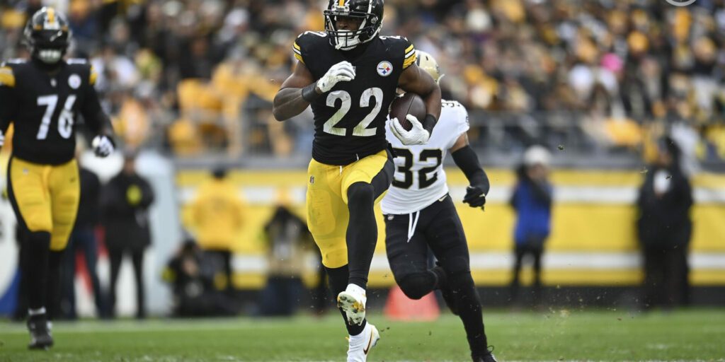 Najee Harris of the Pittsburgh Steelers