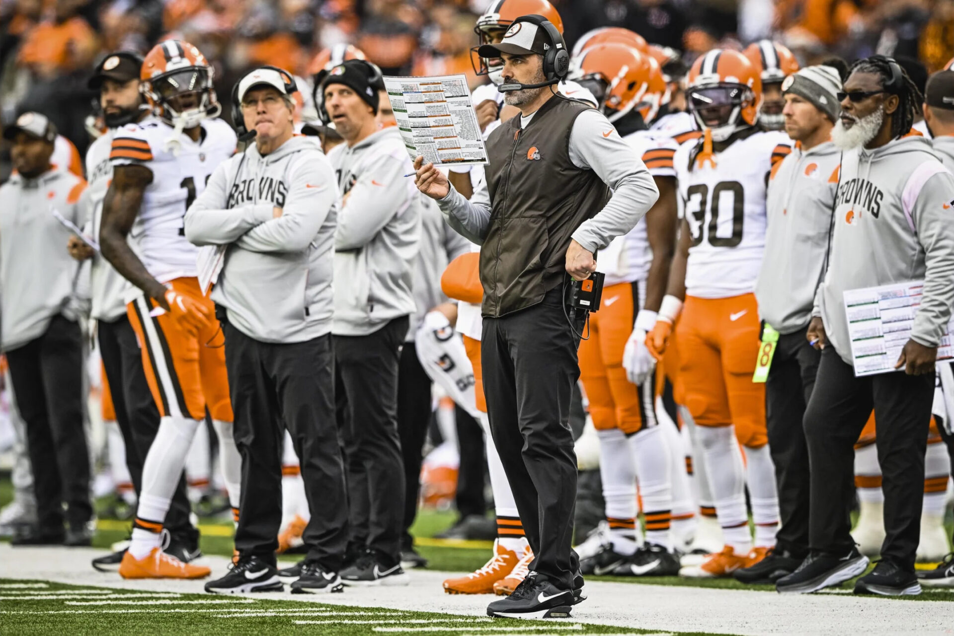 Pittsburgh Steelers vs. Cleveland Browns - 2022 NFL Regular Season Week 18  - Acrisure Stadium in Pittsburgh, PA