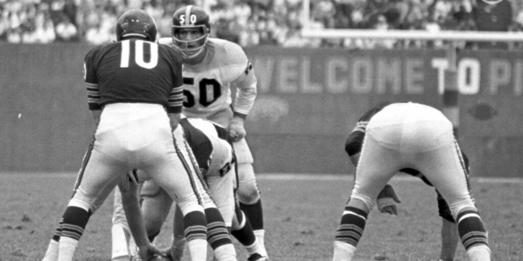 Bill Saul (50) of the Pittsburgh Steelers