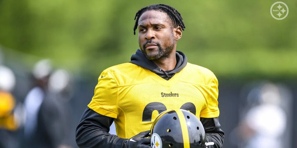 Pittsburgh Steelers cornerback Patrick Peterson (20)