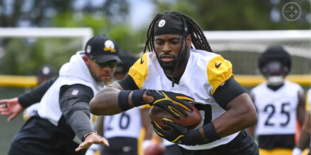 Najee Harris of the Pittsburgh Steelers