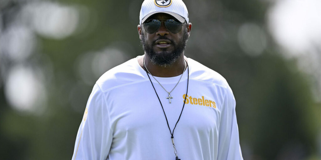 Steelers head coach Mike Tomlin