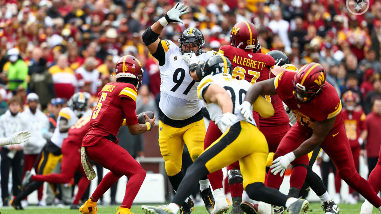 Cameron Heyward (97) of the Pittsburgh Steelers