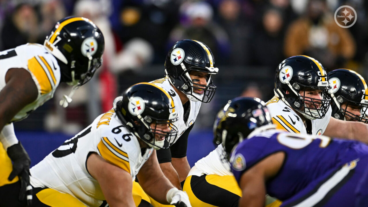 Mason McCormick (No. 66) of the Pittsburgh Steelers