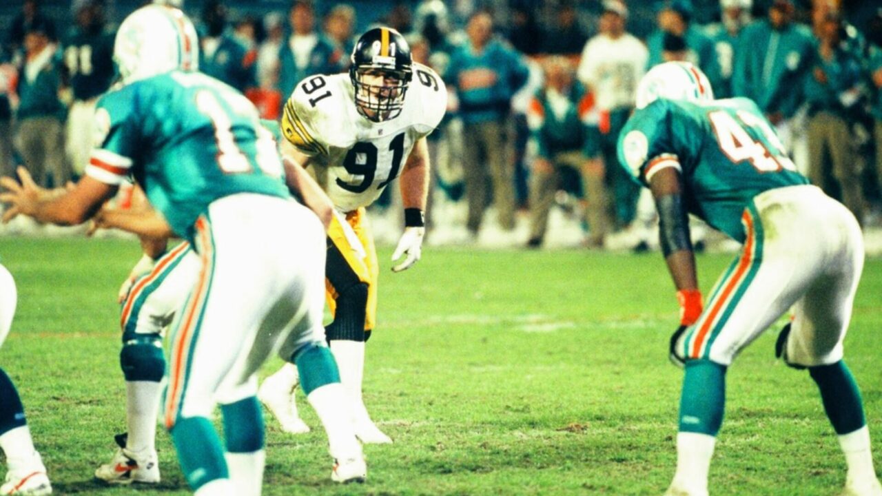 Kevin Greene (91) of the Pittsburgh Steelers